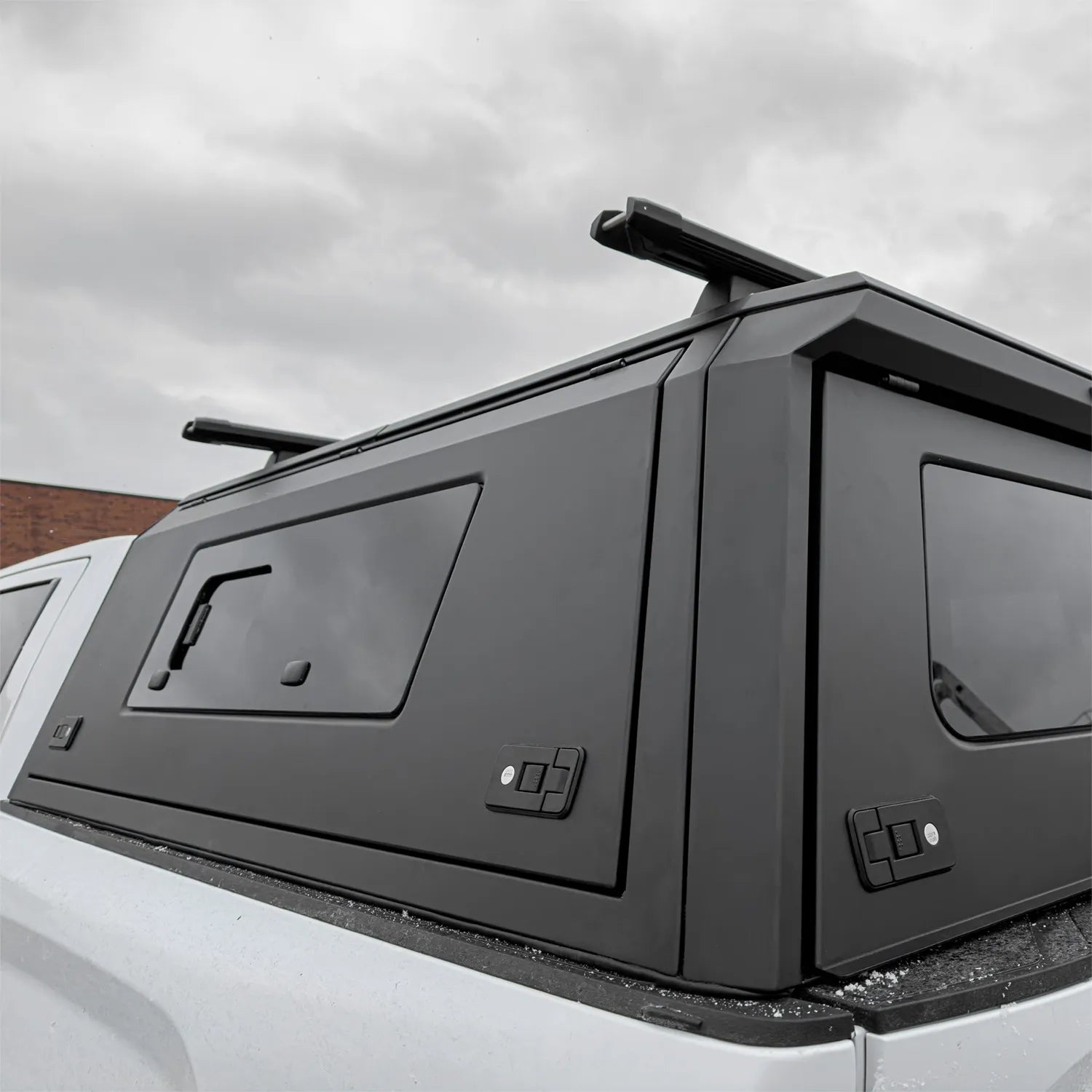 DURA COVER Aluminum Truck Cap for Toyota Tacoma with Sliding Windows - image 7