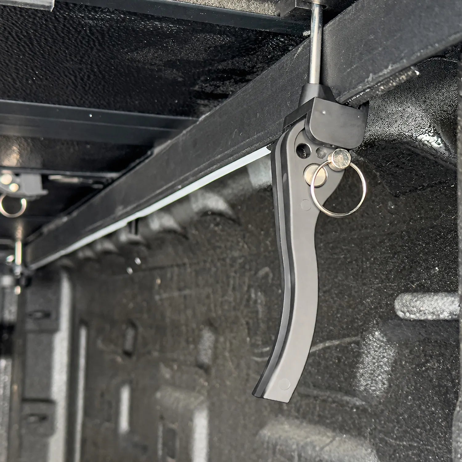Couvre-benne rigide pliant en trois pour Ford F150